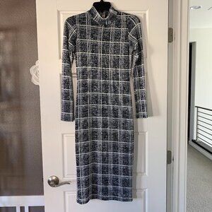 La Ropas Long Sleeve Plaid Midi Dress